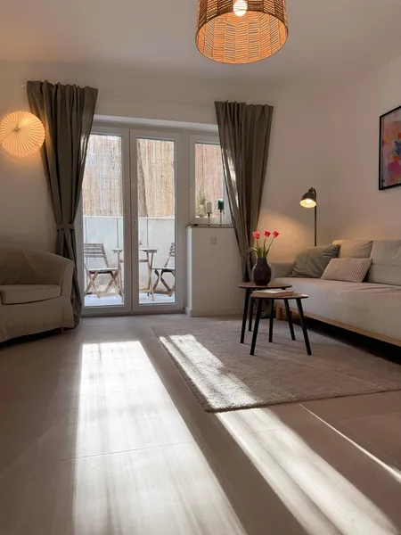 schöne Wohnung im Märchienviertel mit Terrasse — photo 1